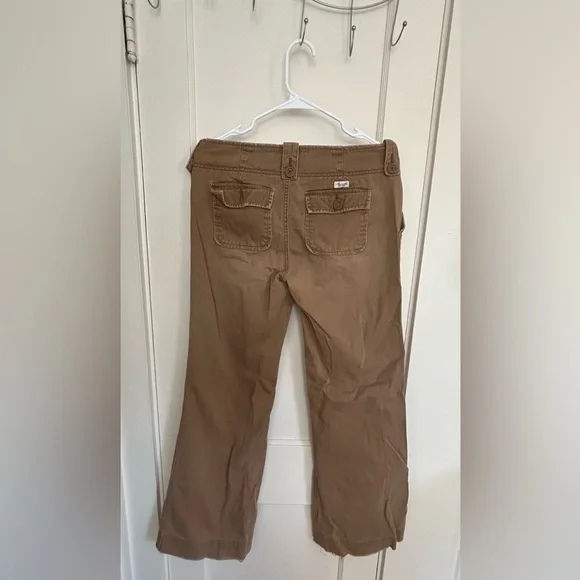 Low-rise Abercrombie cargo pant - Picture 2 of 4